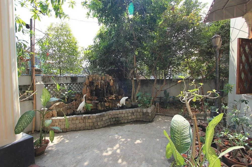 Bamboo Place 양곤